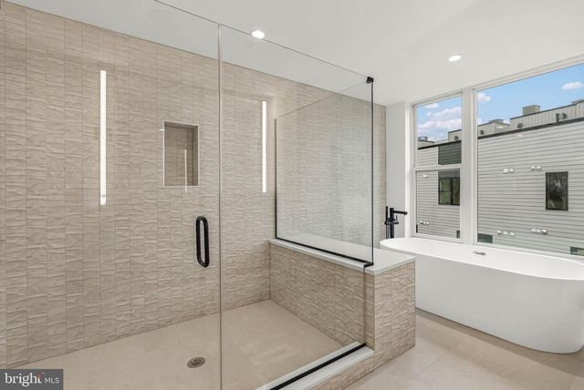 660 FAIRMOUNT AVE, Philadelphia, PA 19123