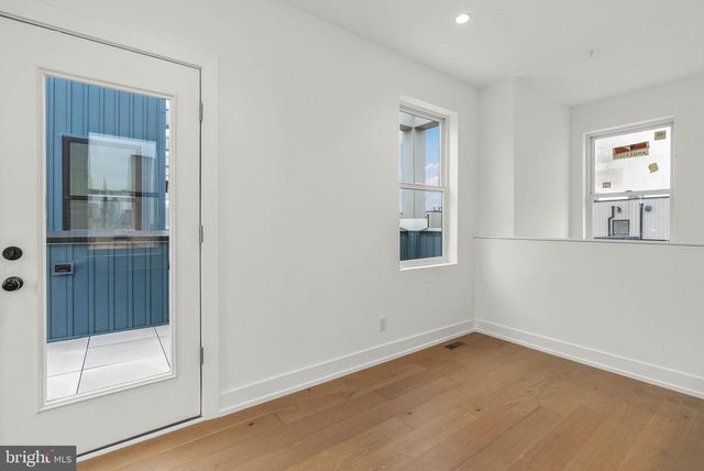 660 FAIRMOUNT AVE, Philadelphia, PA 19123