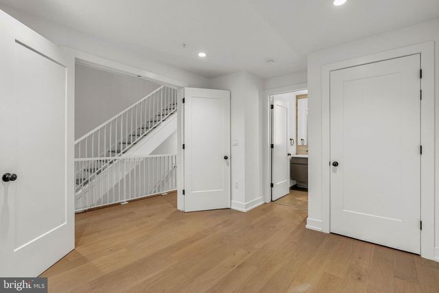 660 FAIRMOUNT AVE, Philadelphia, PA 19123