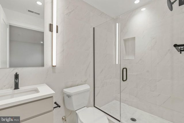 660 FAIRMOUNT AVE, Philadelphia, PA 19123