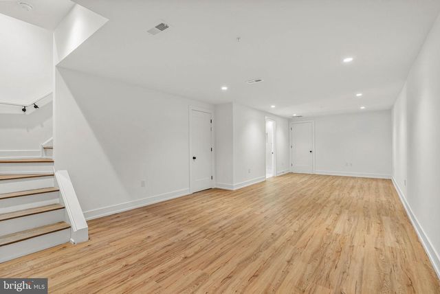 660 FAIRMOUNT AVE, Philadelphia, PA 19123