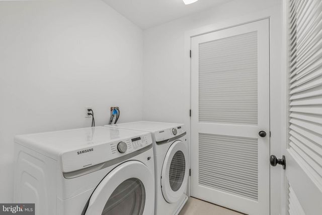 660 FAIRMOUNT AVE, Philadelphia, PA 19123