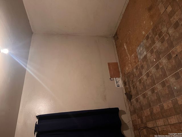 550 springwood, San Antonio, TX 78216