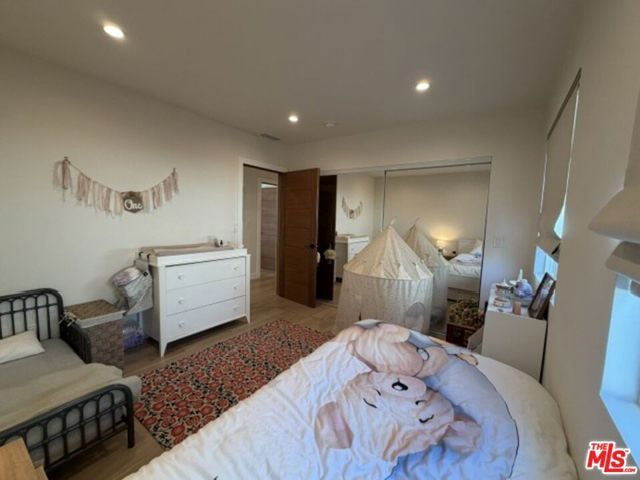1768 S Fairfax Avenue, Los Angeles, CA 90019