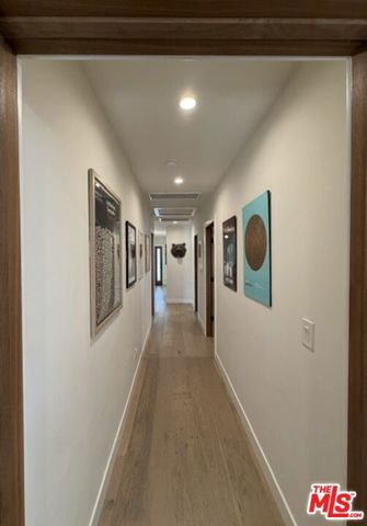 1768 S Fairfax Avenue, Los Angeles, CA 90019