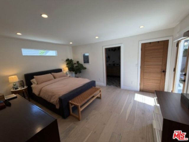 1768 S Fairfax Avenue, Los Angeles, CA 90019