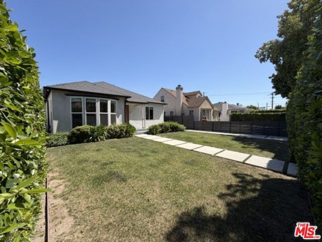 1768 S Fairfax Avenue, Los Angeles, CA 90019