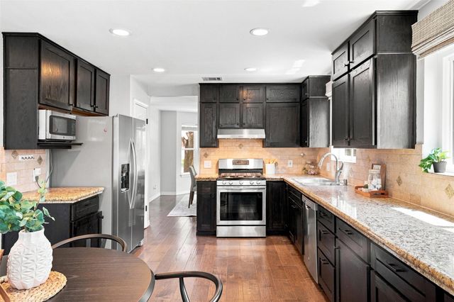 2605 Oakwood Glen DR, Cedar Park, TX 78613