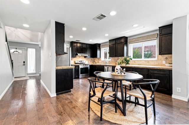 2605 Oakwood Glen DR, Cedar Park, TX 78613