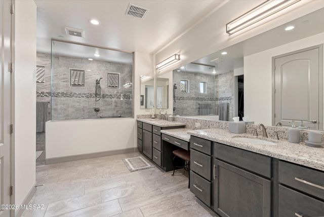 2543 E Wrightson View Drive, Green Valley, AZ 85614