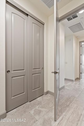 2543 E Wrightson View Drive, Green Valley, AZ 85614