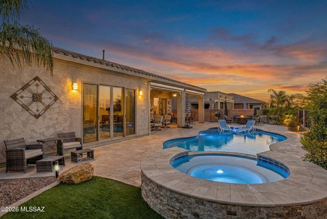 2543 E Wrightson View Drive, Green Valley, AZ 85614