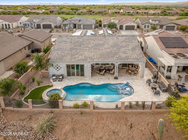 2543 E Wrightson View Drive, Green Valley, AZ 85614