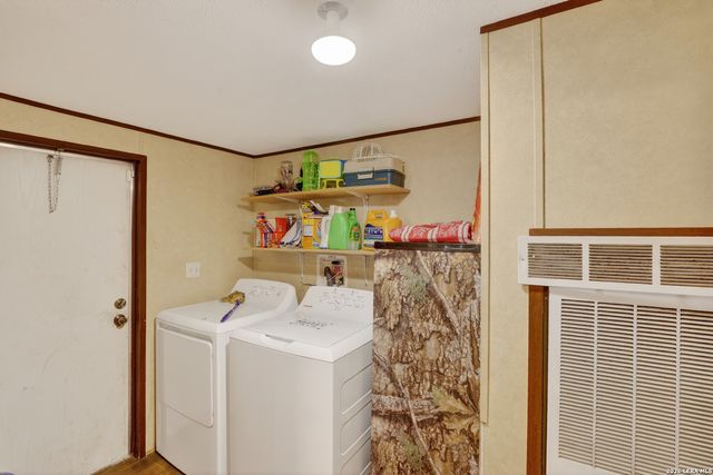 1707 Medina Cir, San Antonio, TX 78264