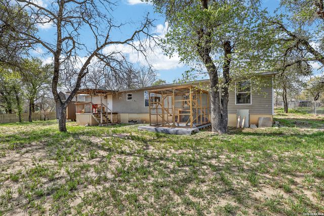 1707 Medina Cir, San Antonio, TX 78264