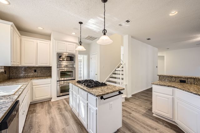 700 Northmeadow Drive, Arlington, TX 76011