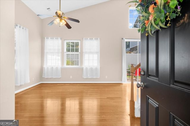 656 W Oaks Drive, Woodstock, GA 30188