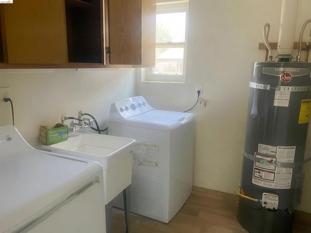 1565 Timothy Dr, San Leandro, CA 94577