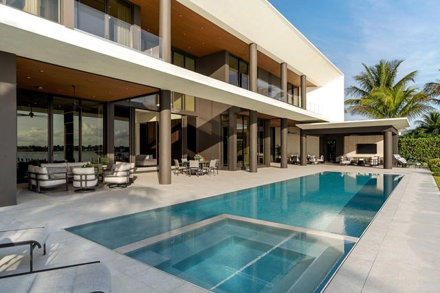 5211 Pennock Point Road, Jupiter, FL 33458