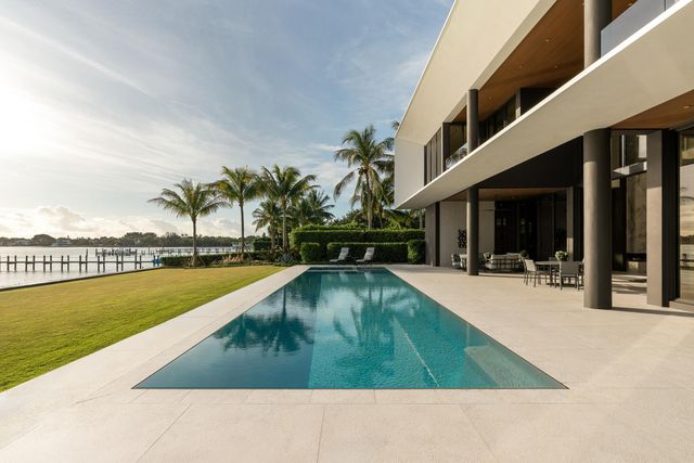 5211 Pennock Point Road, Jupiter, FL 33458