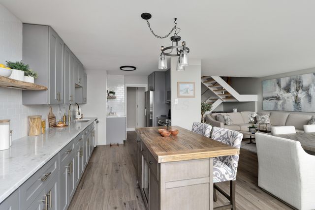 1000 Urlin Avenue, 1607, Columbus, OH 43212