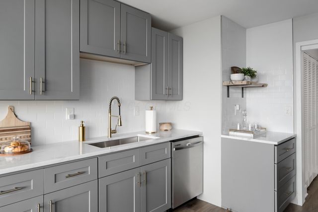 1000 Urlin Avenue, 1607, Columbus, OH 43212