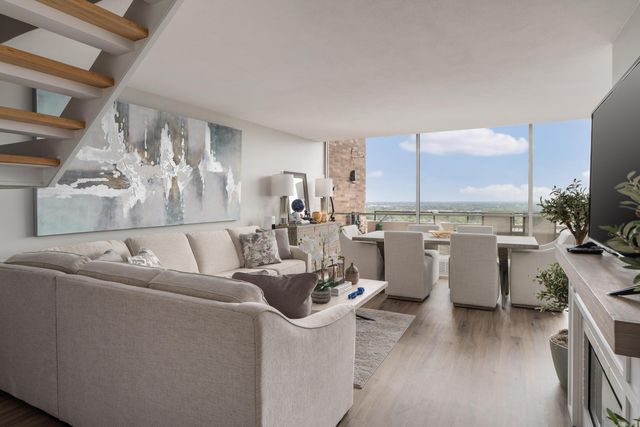 1000 Urlin Avenue, 1607, Columbus, OH 43212