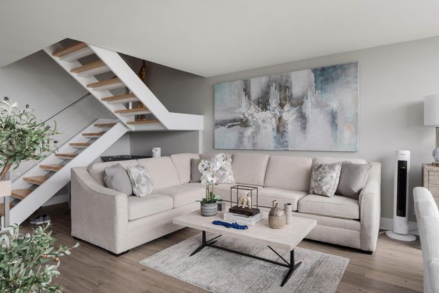 1000 Urlin Avenue, 1607, Columbus, OH 43212