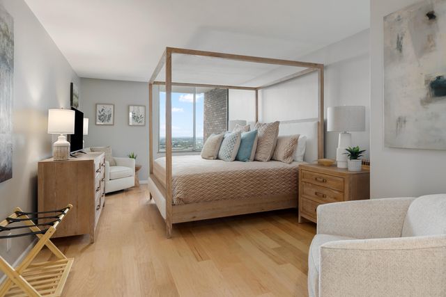 1000 Urlin Avenue, 1607, Columbus, OH 43212