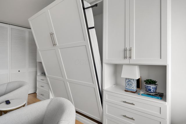 1000 Urlin Avenue, 1607, Columbus, OH 43212