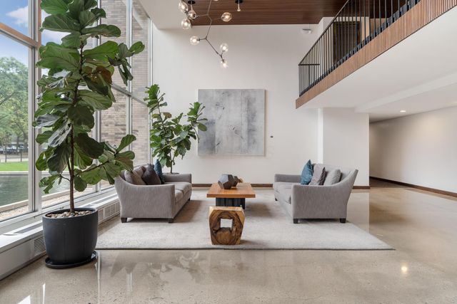 1000 Urlin Avenue, 1607, Columbus, OH 43212