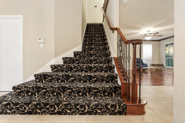 905 Brighton Bend LN, Cedar Park, TX 78613