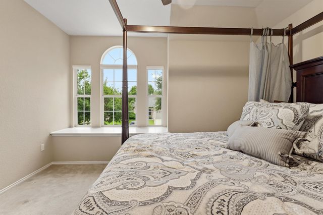 905 Brighton Bend LN, Cedar Park, TX 78613