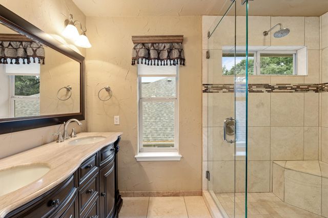905 Brighton Bend LN, Cedar Park, TX 78613