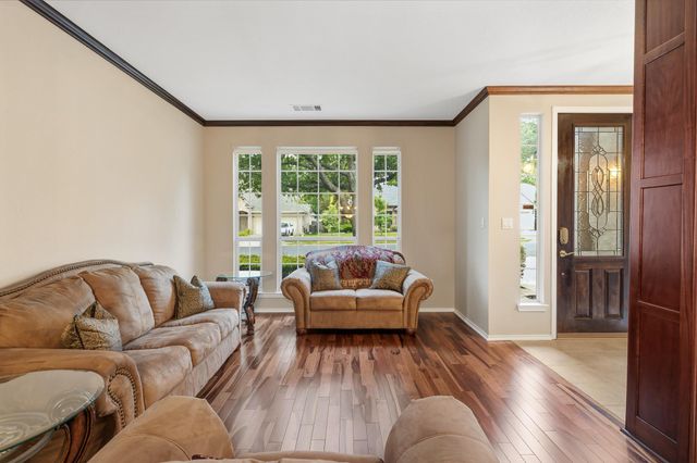 905 Brighton Bend LN, Cedar Park, TX 78613