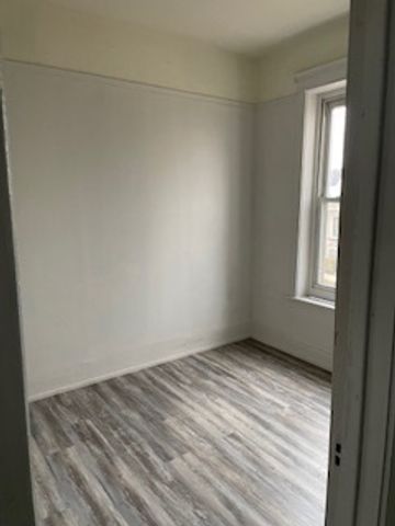 6832 S Bishop Street, Chicago, IL 60636