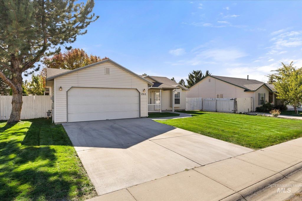 2313 W Grouse Ave, Nampa, ID 83651 photo 2