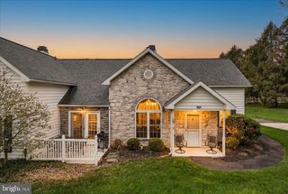 2110 BAYBERRY LANE #2110, York, PA 17403