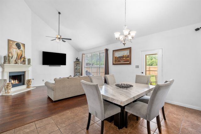 5621 Paloma Blanca Drive, Fort Worth, TX 76179