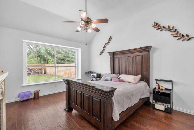 5621 Paloma Blanca Drive, Fort Worth, TX 76179