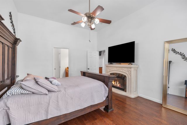5621 Paloma Blanca Drive, Fort Worth, TX 76179