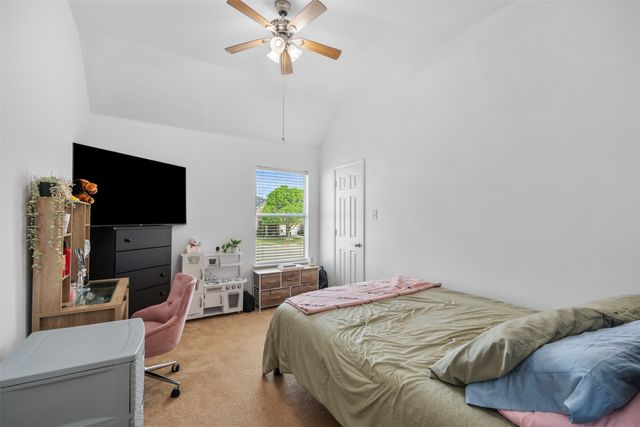 5621 Paloma Blanca Drive, Fort Worth, TX 76179