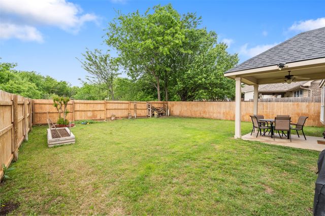 5621 Paloma Blanca Drive, Fort Worth, TX 76179