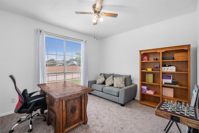 5621 Paloma Blanca Drive, Fort Worth, TX 76179