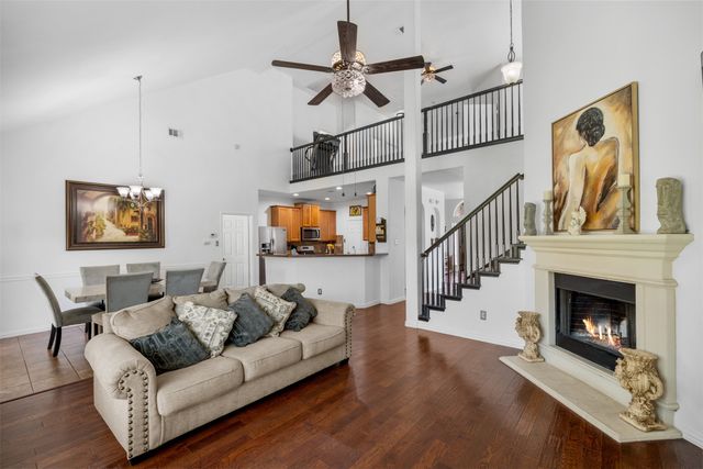 5621 Paloma Blanca Drive, Fort Worth, TX 76179