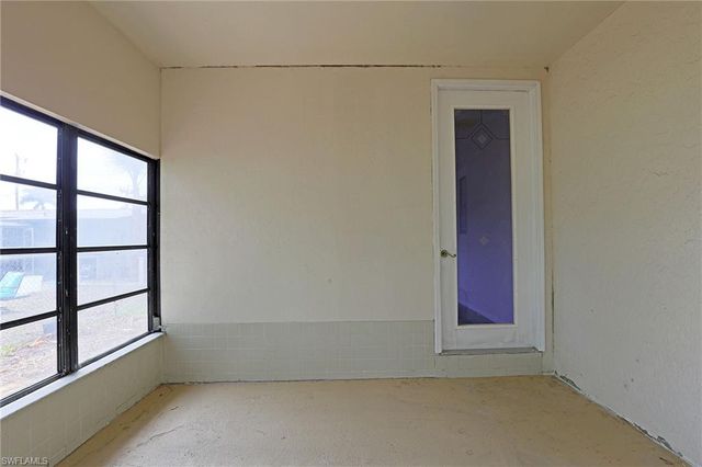 1398 Evalena LN, North Fort Myers, FL 33917