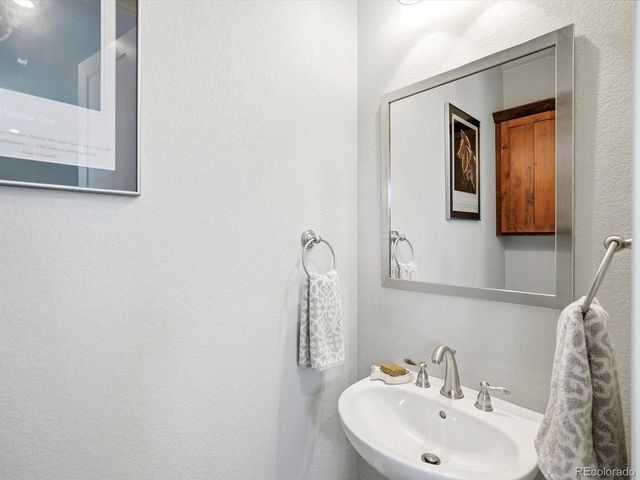 7200 W 25th Ave, Lakewood, CO 80214