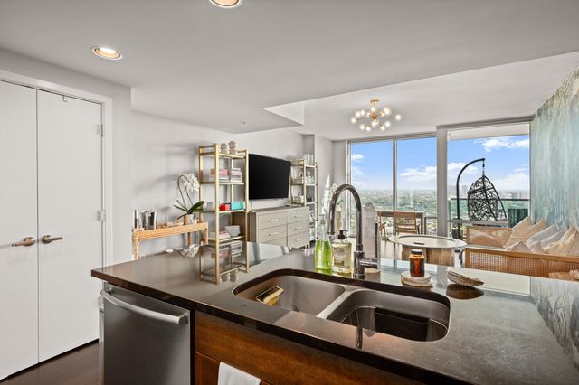 300 Bowie ST 3806, Austin, TX 78703