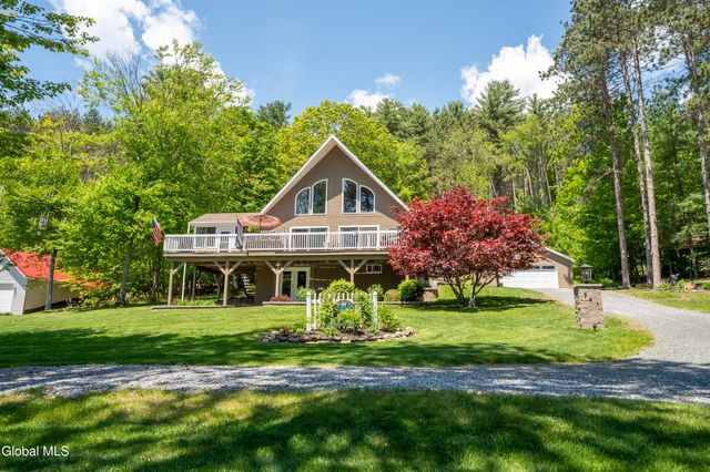 741 North Shore Road, Edinburg, NY 12835