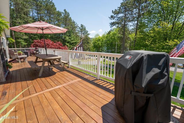 741 North Shore Road, Edinburg, NY 12835